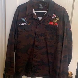 Loony tunes button up